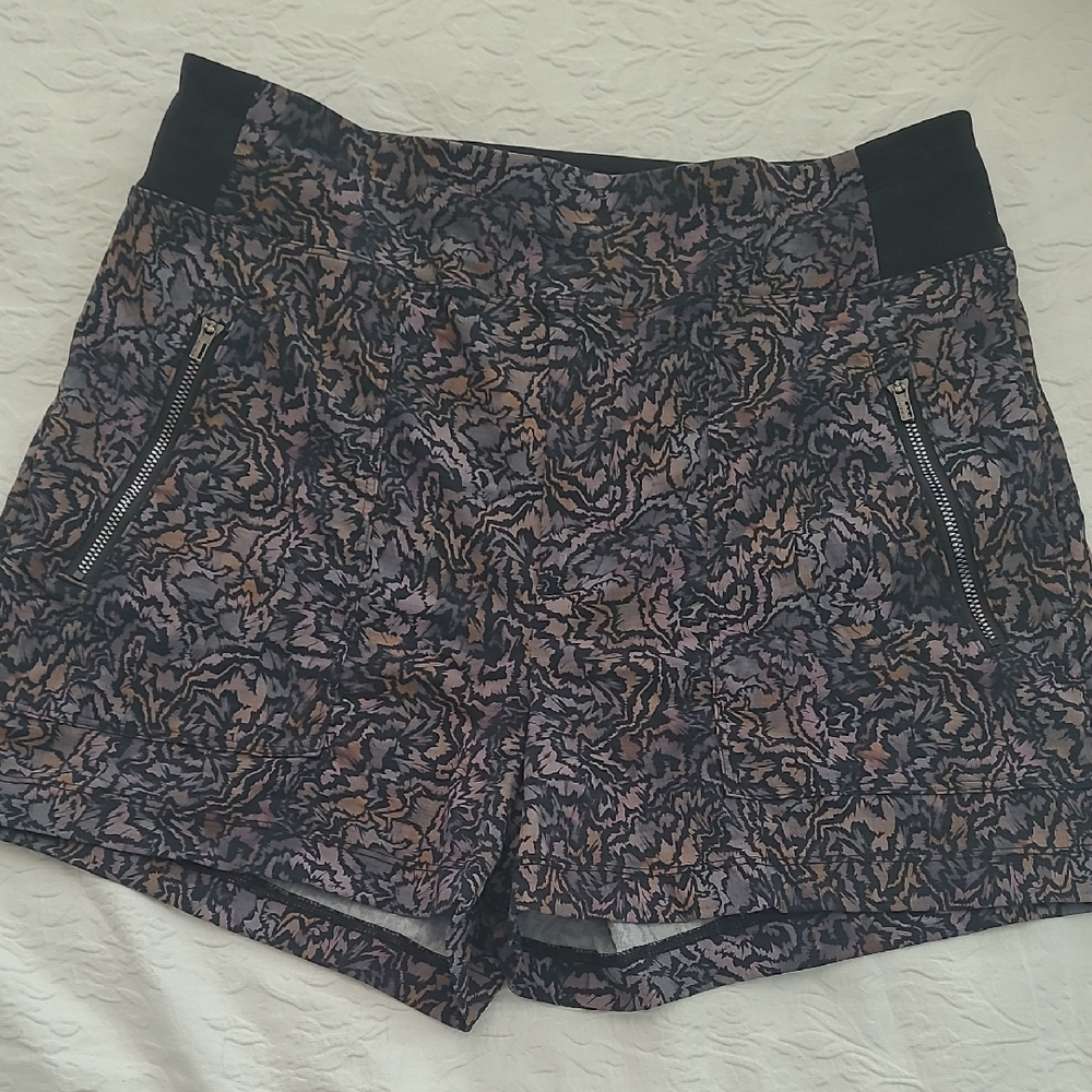 Athleta Women's Patterned Shorts - Black and Purple